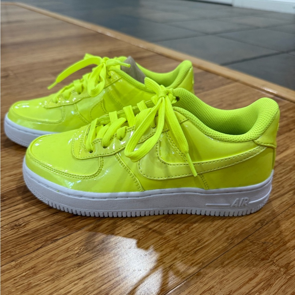 NWOT Nike Air Force 1 LV8 UV Neon Shoes